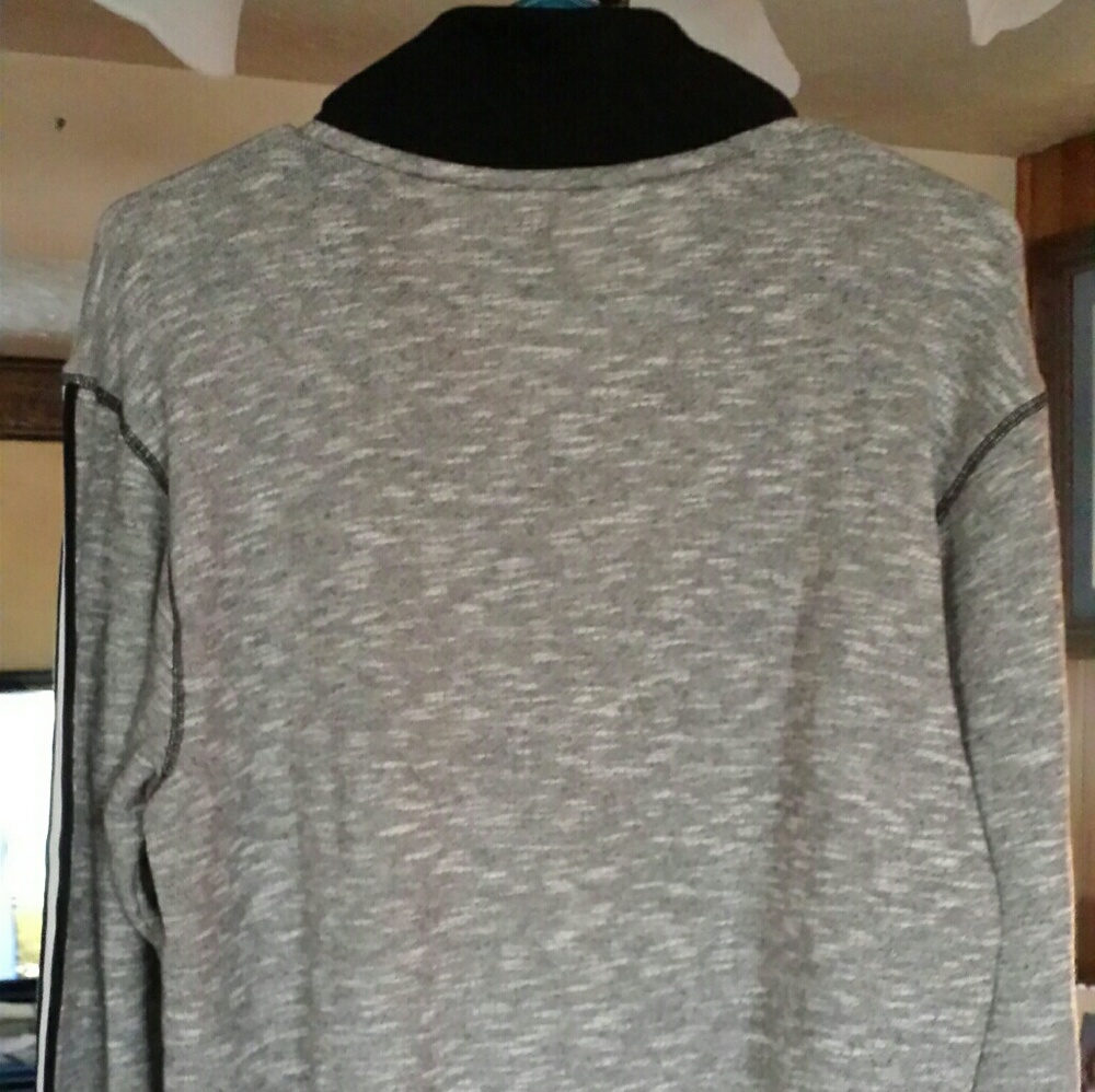 NWOT,VS PINK LIMITED EDITION HALF ZIP - Picture 4 of 5
